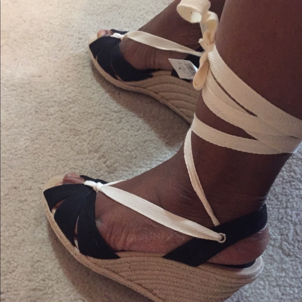 Shoes - Picture 7 of 7